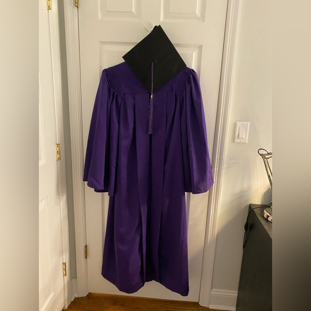 NYU Official graduation gown and cap